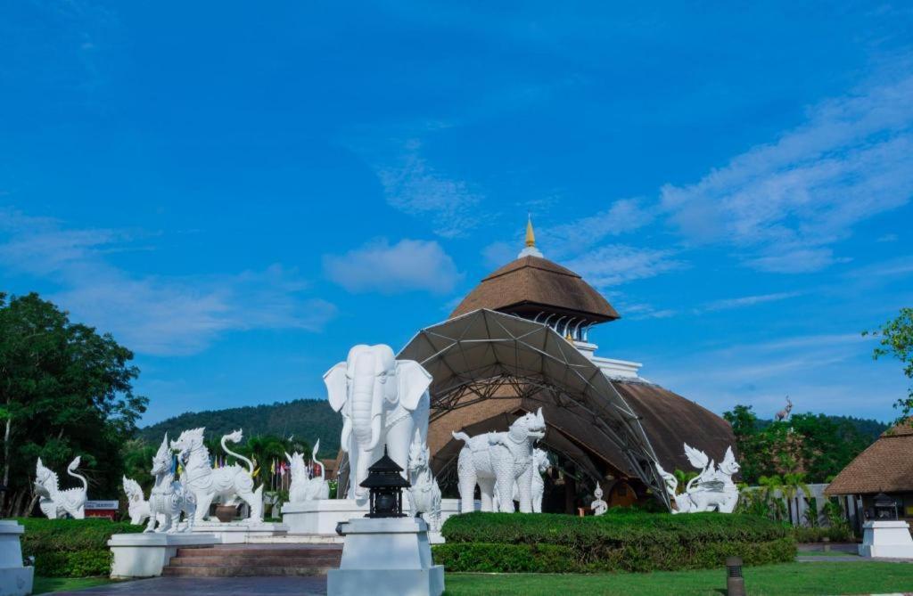 Oyo 909 Guiding Star Resort Chiang Mai Exterior foto