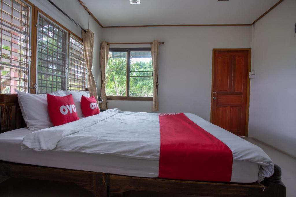 Oyo 909 Guiding Star Resort Chiang Mai Exterior foto