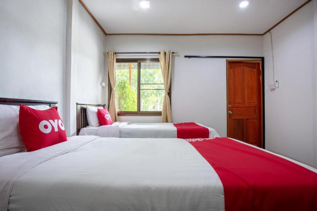 Oyo 909 Guiding Star Resort Chiang Mai Exterior foto